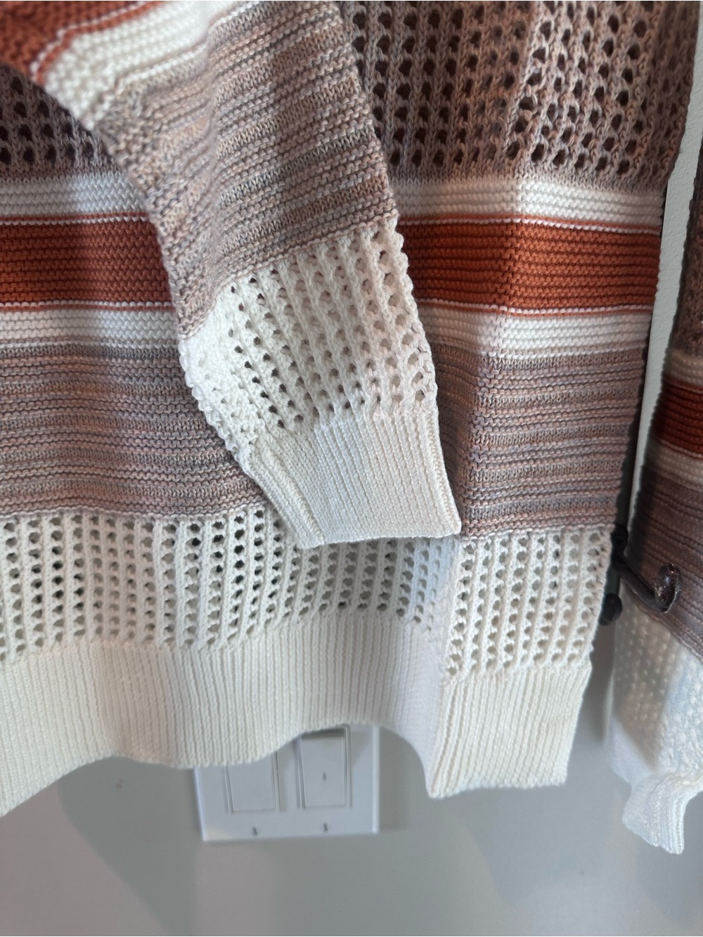NWT Hem & Thread Open Knit Colorblock Sweater | Cream Taupe Rust | Size Small - Picture 4 of 6